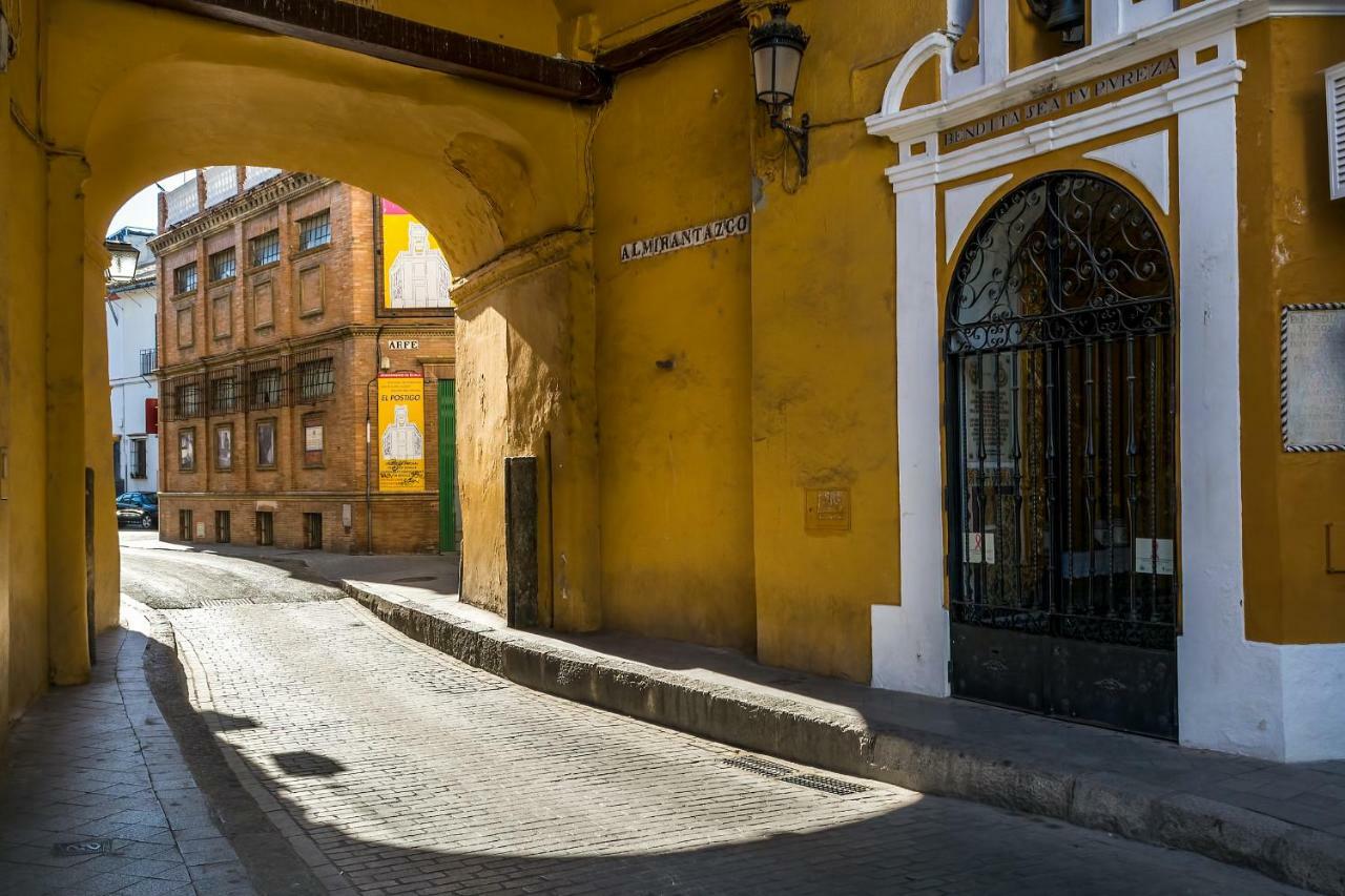 Descubrehome Postigo Inner Patio Seville Exterior photo